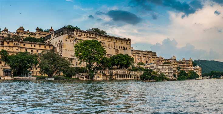 Swaroop Sagar Lake Udaipur images
